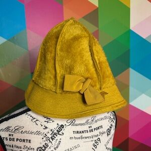 Vintage ADOLFO REALITIES- mustard yellow suede and faux fur hat.